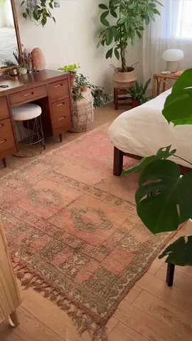 Revival rug reveal #homedecortiktok #vintagerug #homedecor #houseplanttiktok #bedroomdecor #bohodecor