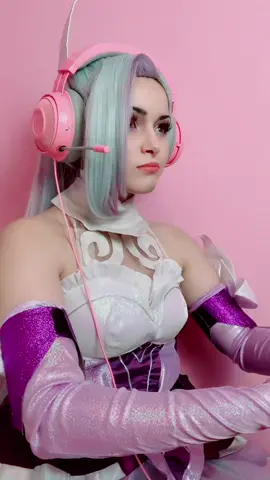 Playing games on DC be like ✨ #egirl #zyra #zyracosplay #cosplay #fypシ #lol #lolcosplay #berlin #münchen #prag #köln #leibzig #cute #makeup #fashion