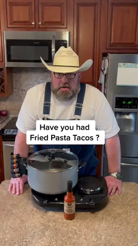 Fried Pasta Tacos. #Foodie #LearnOnTikTok #foodhacks #texmex #Receta #gameday  #Recipe #foodtiktok #foryou #foryoupage #fyp #fypシ