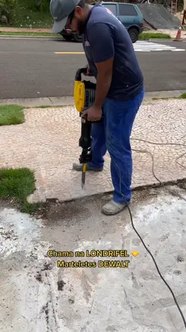 Trava na pose, chama na Londrifel que temos a soluçao para sua obra ?  #dewalt #locacaonalondrifel #londrifellocacoes #guapore1300 #londrinaregiao