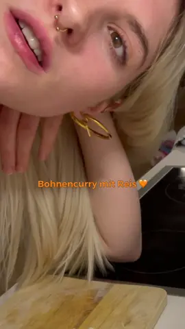 Was habt ihr heute zu Abend gegessen? 😋🧡 #evykocht #bohnencurry mit #hähnchen und #reis #basmatireis