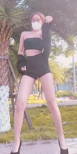 Ae 60 điểm danh🔥 mang đôi giày 10phân nhảy hỏng nõi🥺#xuhuong #7anhem #tiktokdancevn @xuanca._