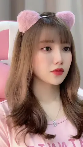 mn follower ních mới e nha 😘😘#@trang.pika