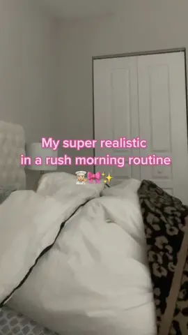 def changed into a hoodie after breakie bc I didn’t end up working out 🏋️‍♀️