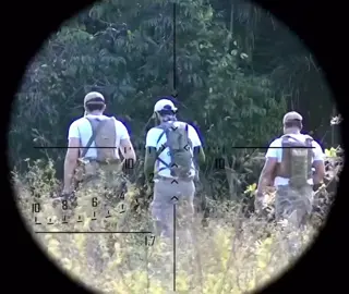 Esse disparo sensacional do meu amigo @fuzileirosniperairsoft 👏 ESTE CONTEÚDO É AIRSOFT! #fy #foryou #fyp #fyy #sniper