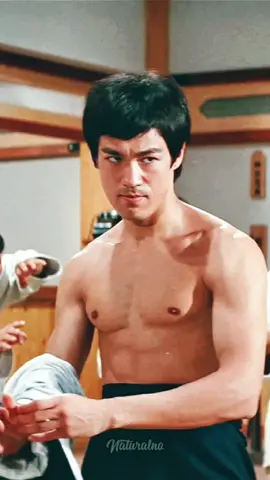 Bruce Lee 🐐👑 #brucelee #lee #martialarts #kungfu #jeetkunedo #viral #trending #4u #fu #foryoupage #fight #motivation #motivational #viralvideo #edit #combatsports #fyp #fypシ