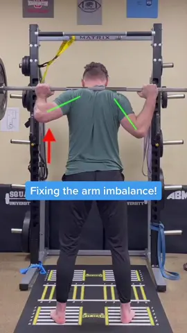 Fixing the squat rack imbalance. #squat #lifting #powerlifting #weightlifting #strongman #fyp #legday #CloseYourRings #physicaltherapy #lifting #gym