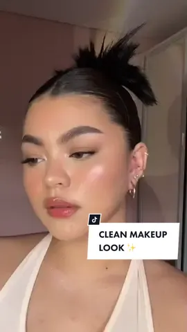 #hypebaebeauty: This makeup look has us feeling fresh and clean. ✨ (Video: @joanna ☁️) #LearnOnTikTok #makeuphack #freshmakeup #cleanmakeup