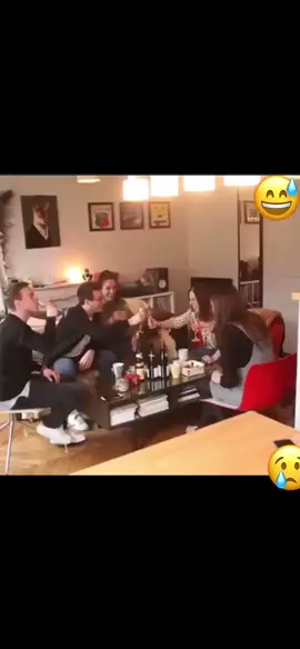 Esto es un desmadre 😂😂😂💩