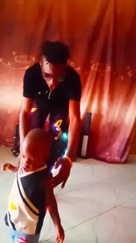 the funniest thing on earth .I swear  ke star ee haaaaaa.