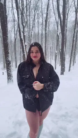 The snow is a paid actor. #foryou #fyp #balsamicvinegar #winter
