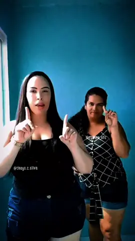 A gente tenta, hehehe 😅❤️ #vaipegarnunca #sóem2500 #gordinhas #plussize #dancinha #irmãs #pyfツ #fy @megafunkbrasil @megafunkscoficial @synara50