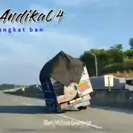 truk wahyu abadi oleng parah story wa#truk_oleng #wahyuabadi