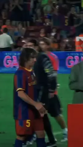 🔵🔴most beautiful moment In football history 🖤🥀Carlos puyol respect moment #foryourpage #fyp #xybca #parati #puyol #icons #barcelona
