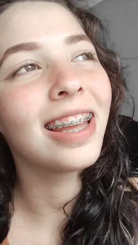 último dia de aparelho!!!!!!!!! últimos vídeos (devo essa pra vcs)