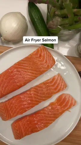 Easy, delicious and healthy air fryer salmon 🤤 #airfryer #airfryersalmon