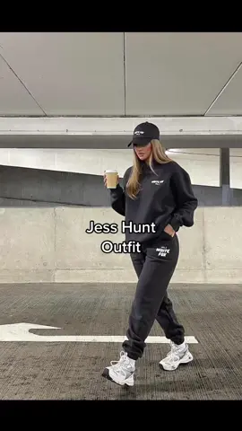Casual fit #jesshunt #jesshuntstyle #whitefoxboutique #whitefox #styling #stylingtips #outfitideas #outfitinspo #refybeauty #fashion101