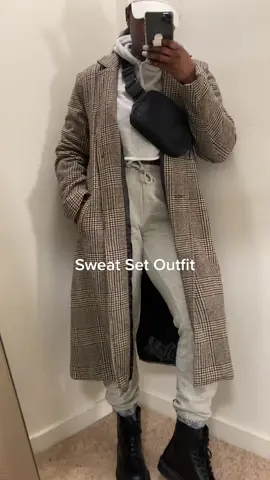 Sweat Set Outfit Inspo #lululemon #lululemonbeltbag #drmarten #drmartens #drmartensofficial #drmartensoutfits #drmartenstyle #sweatset #sweatsetstyle #style #styleinspo #fashion #fashioninspo