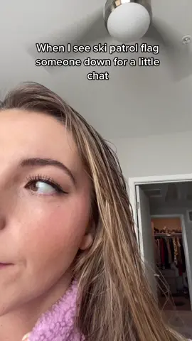 Lil nosey nelly over here #skitok #skibum #skilikeagirl #skieveryday #skicolorado #skiingislife #coloradogirl #ski #skiingtiktok #skipatrol