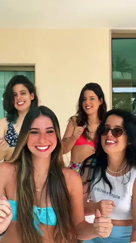 de quem era o vídeo de cima? @Coisas De Trigêmeas