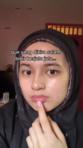 dahlah kalian tau ini fav sejuta umat #noeralipbalm #noeralipscrub #noerabeauty
