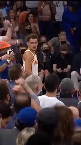 Trae young vs Knicks fans😏#NBA #basketball #nbahighlights #nba2k21 #nbamoments #xyzbca #fyp #foryoupage #foryou #traeyoung