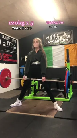 Forever peeing on my last rep 🥲✌🏻#sumodeadlift #powerlifting #sbd #irishfitfam #deadlift #girlswhopowerlift #momswholift #fyp #gym #52kg