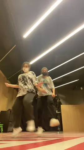 <333