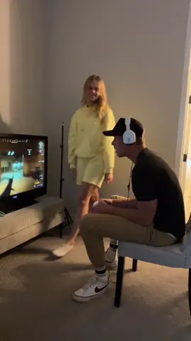 Hes laser focused 😂😂 #ITriedItIPrimedIt #funny #couple #fyp #cheer #trend #foryou