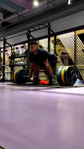 sasageyo sampe taun depan #powerlifting #deadlift #sasageyo #shinzouwosasageyo