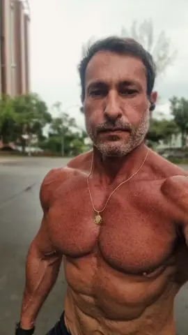 segue o plano.....vai na chuva mesmo!!#dieta #fitover40 #mensphysique #fisiculturismo #bodybuilding #maromba #fy #fit #Fitness #fitnessmotivation