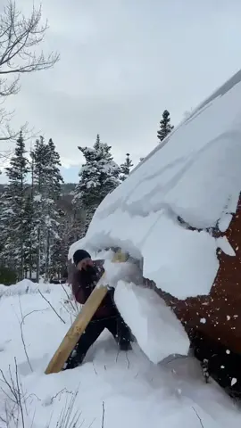 Comment ❄️ if you’re dealing with #snow today! #snowfun #snowfail #fails #funnyclips #fyp #snowdrop #snowstorm #blizzard