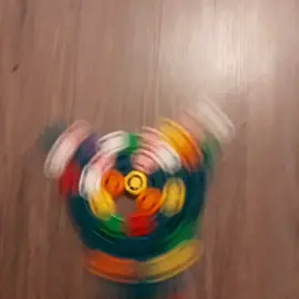 сделала спинер🤣    а что умеете вы?                        #мастер #язанимаюськакойтофигней #крышечки #фрутоняня #крутится #досуг