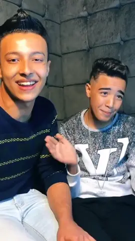 روحت محل موبيلات 😂