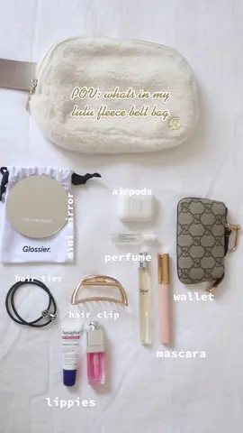 lululemon bag essentials // #lululemon #inmypurse