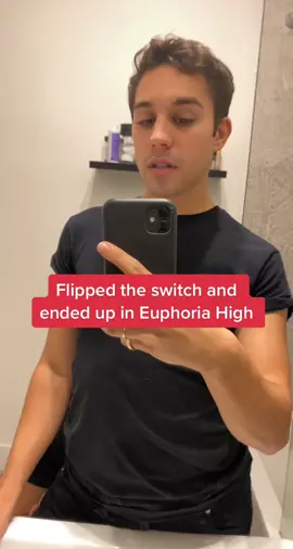 @drewmaniscalco #euphoria #lightswitch #jules #rue #gay #fyp