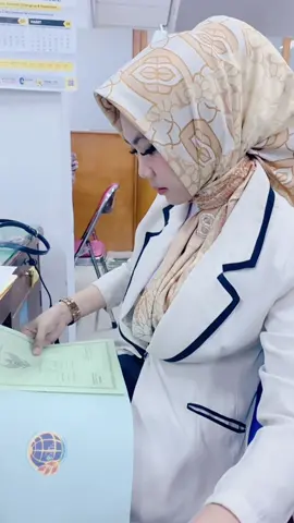 meski nanti yg ngejahit Akta itu karyawan, bos nya musti belajar dr bawah yaa 😋😇 #notaris #notarismilenial #notarisppat