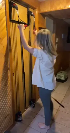 Quand les gyms sont fermés, y faut s’qui faut… #gymgirl #fail
