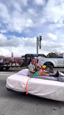 I just wanted to pick my queen up from work!!! 🤣🤣🤣🤣