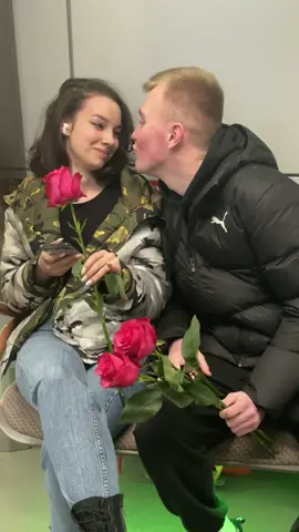 😘