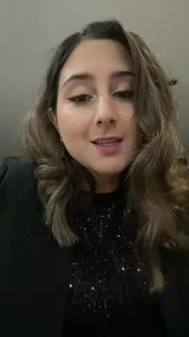 Alguien explíqueme por que parece que tengo 40 años y 3 despidos en la primera parte #colorit #transition