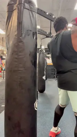 #crunchfit #crunchfitness #JusKhing #fitguy #cardio #gym #Stunts #Actor #gymtherapy #stuntperfomer #ATL #mma #workout #2022tiktok