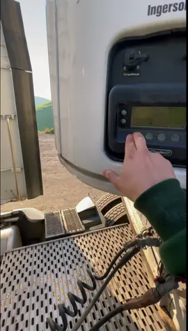 when u cost your uncle over 2k but he doesn’t give up on fam👏 #foryoupage #viral #trending #waitforit #bigrig #18wheeler #trucker #truckerlife #share