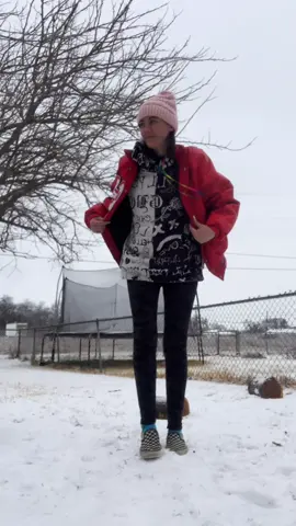 my neighbor walked out so i got nervous but it snowed in texas :)<3#snow