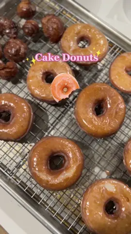 Dangerously quick Cake Donuts 🙌🏽 #donuts #doughnuts #quickrecipes #quickdessert #homecooking #sugar #foryou #cravings #krispykreme #dunkindonuts