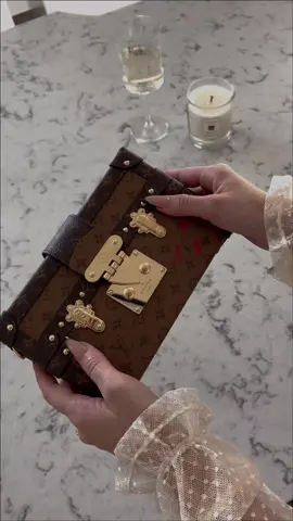 #louisvuitton #unboxing #louisvuittonbag #petitemalle #foryou #4u #designer