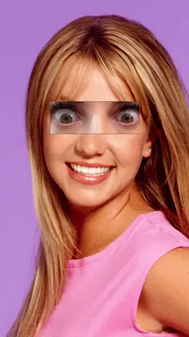 Crazy eyes 👁👄👁#britneyeyes #closeyourrings ##TeamofTomorrow