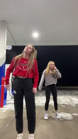 same girls diff gas station⚡️⚡️@carliel13