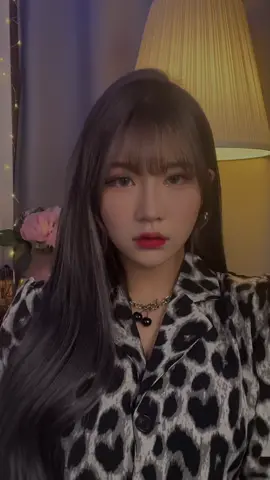 내일 라이브 한번 켜보려구 ..요 😳