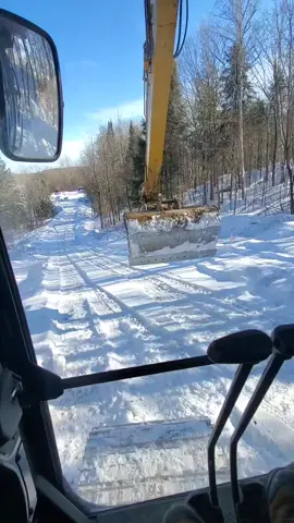 bucket slide 🤣 my boy😞#thatsmyboy #excavator #excavationlife #tabarnak #oops #funny #caterpillar #operator